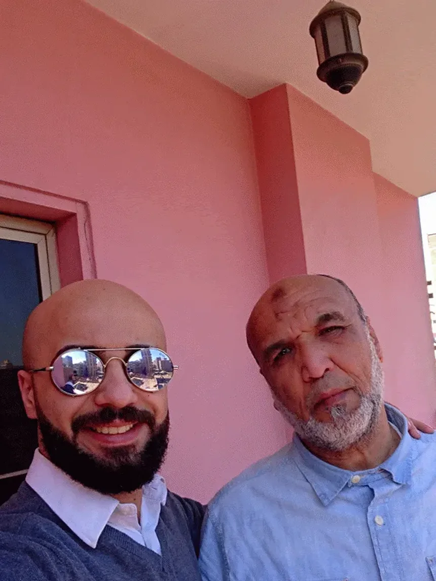 Mohaned with his father, Mahmoud Ahmed Abdulkareem