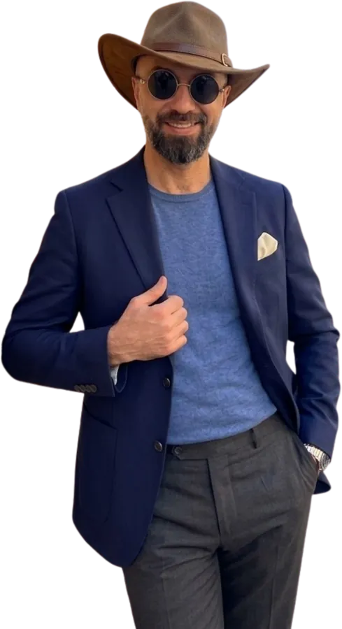 Mohaned Abdulkareem, full-length portrait